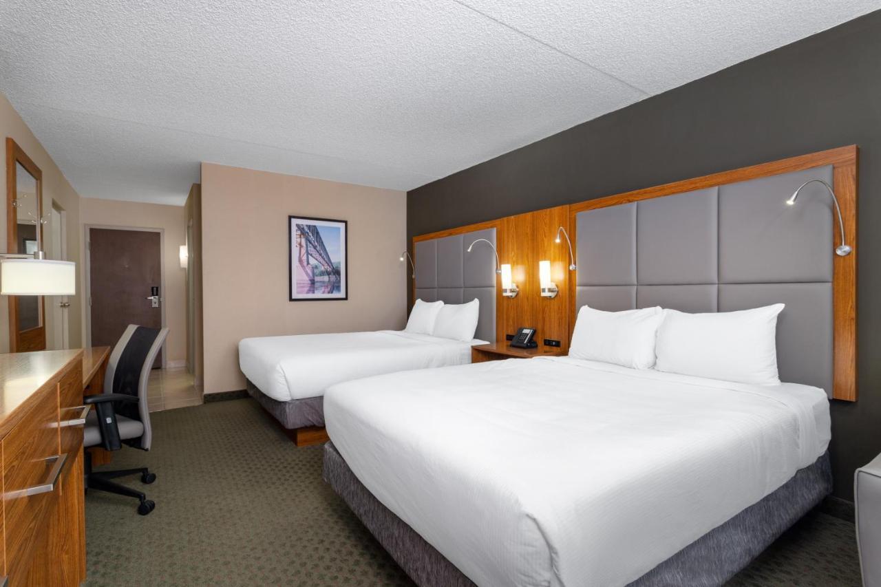 Ramada By Wyndham Northern Grand Hotel & Conference Centre Fort St. John Kültér fotó