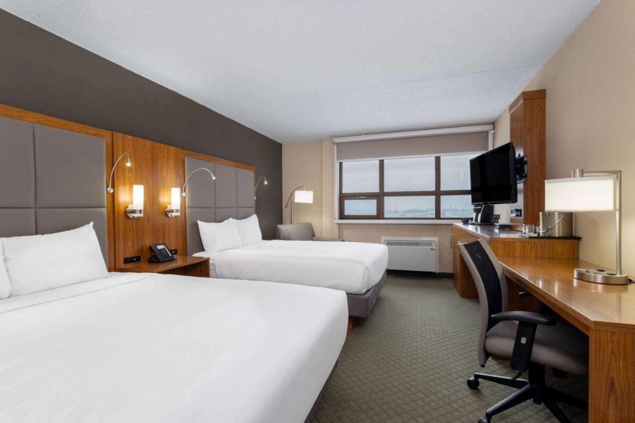 Ramada By Wyndham Northern Grand Hotel & Conference Centre Fort St. John Kültér fotó