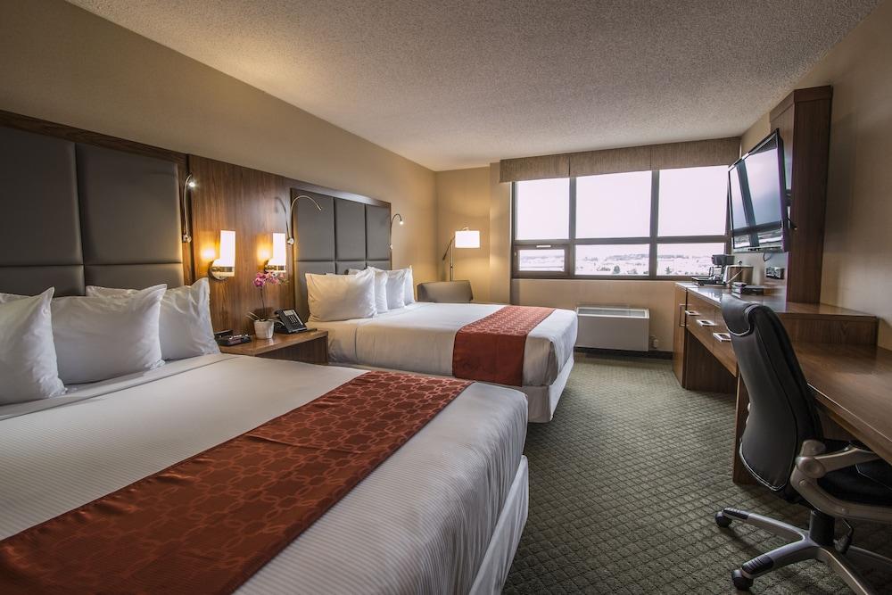 Ramada By Wyndham Northern Grand Hotel & Conference Centre Fort St. John Kültér fotó