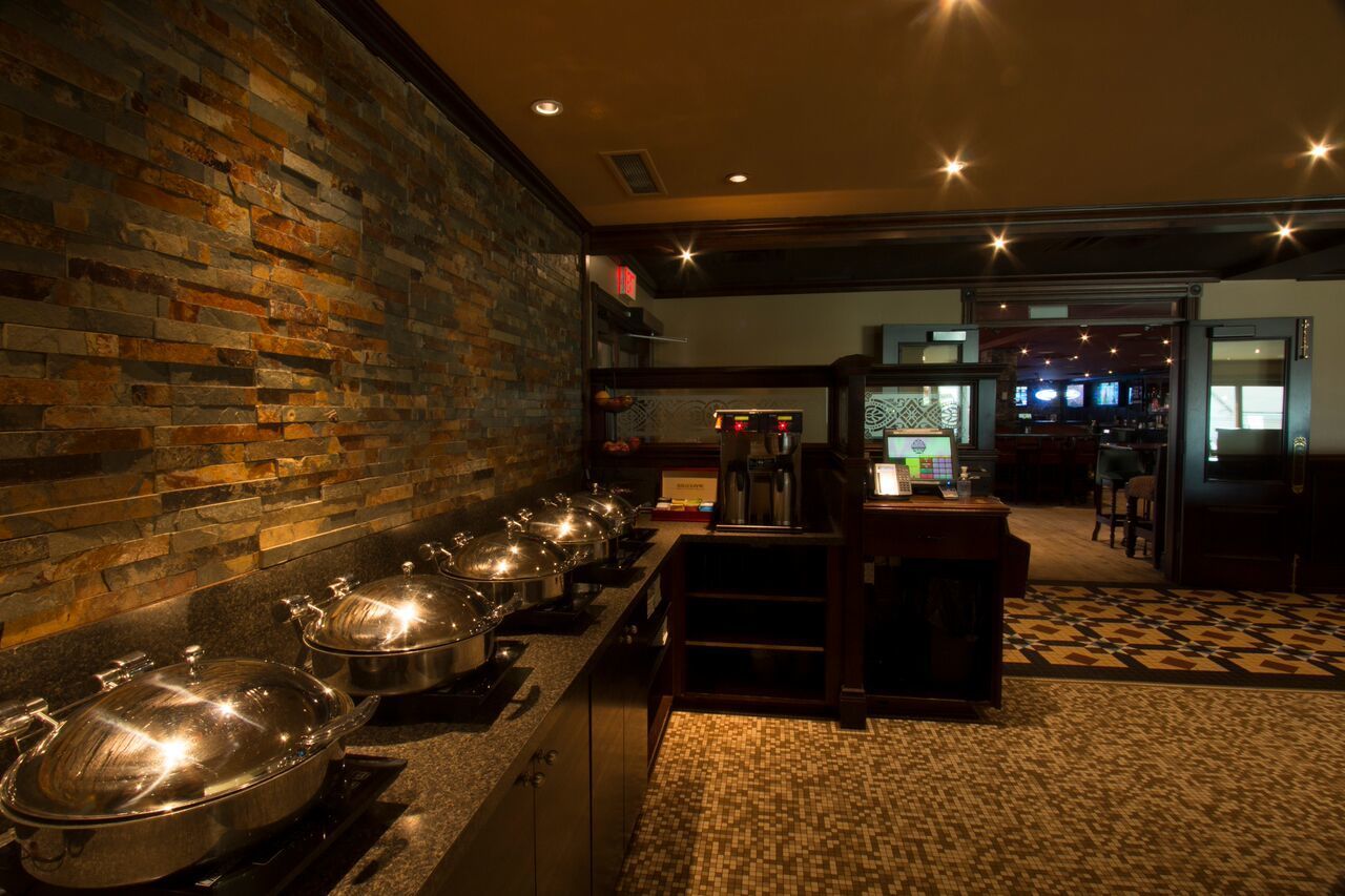Ramada By Wyndham Northern Grand Hotel & Conference Centre Fort St. John Étterem fotó