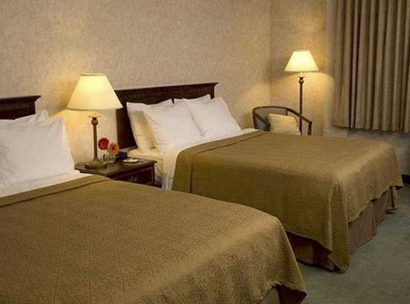 Ramada By Wyndham Northern Grand Hotel & Conference Centre Fort St. John Kültér fotó